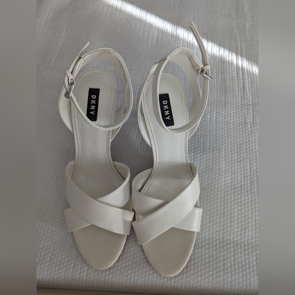 DKNY Women's Cross Cross Sandals Heel White Size 10.